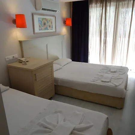 Larissa Mare 4* ベルディビ