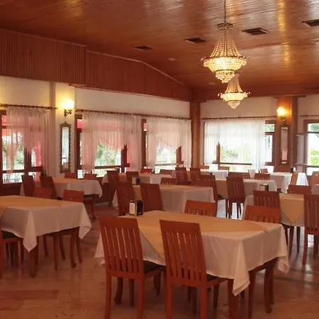 Larissa Mare Resort 4*