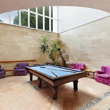 אתר נופש Larissa Mare