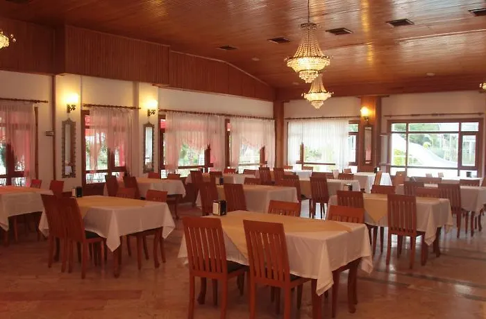 Larissa Mare Resort 4*