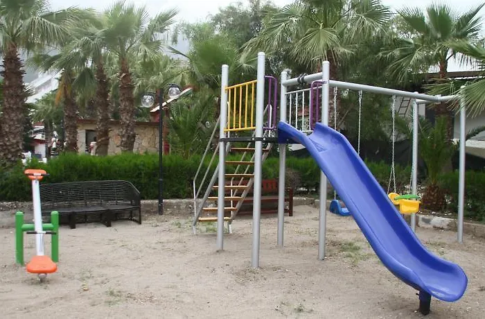 Larissa Mare Resort 4*