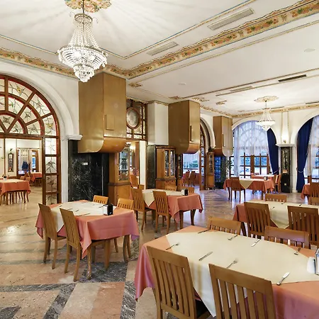 Ośrodek wypoczynkowy Larissa Mare 4*