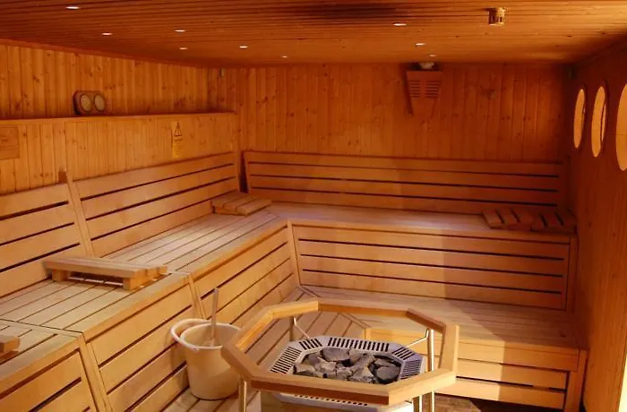 Larissa Mare 4* בלדיבי